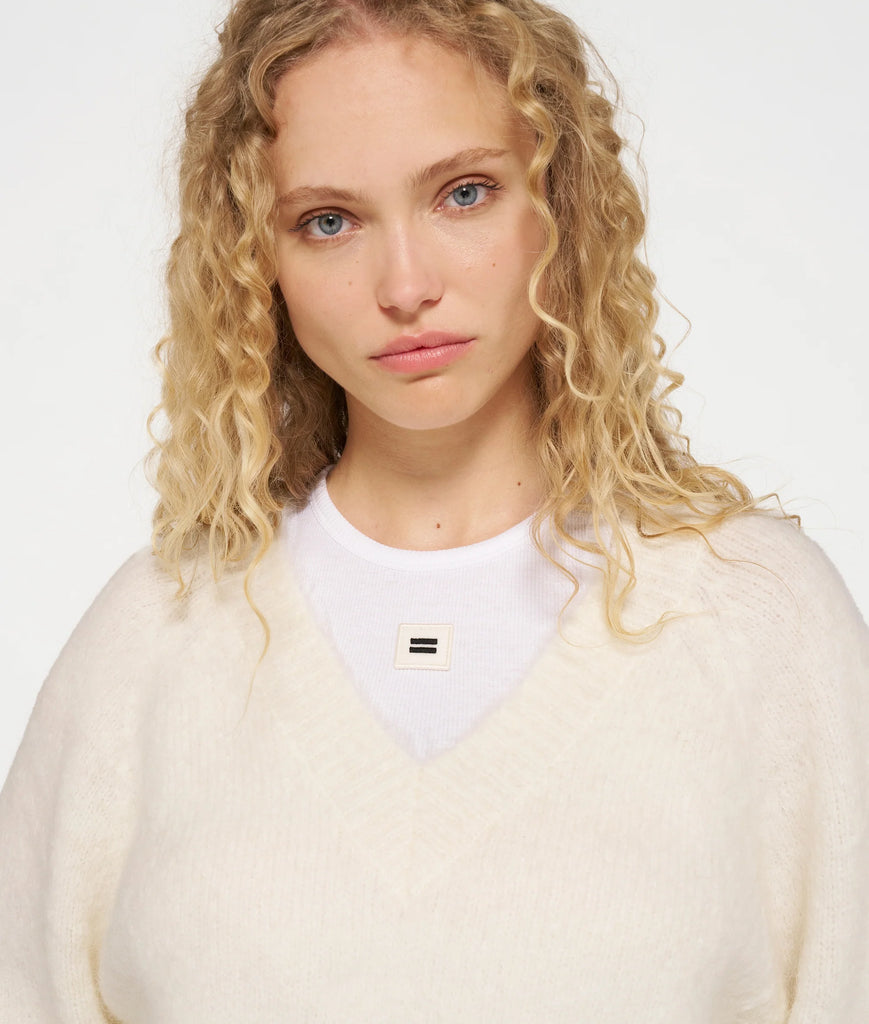 10 Days Amsterdam Cropped V-Neck Sweater Knit