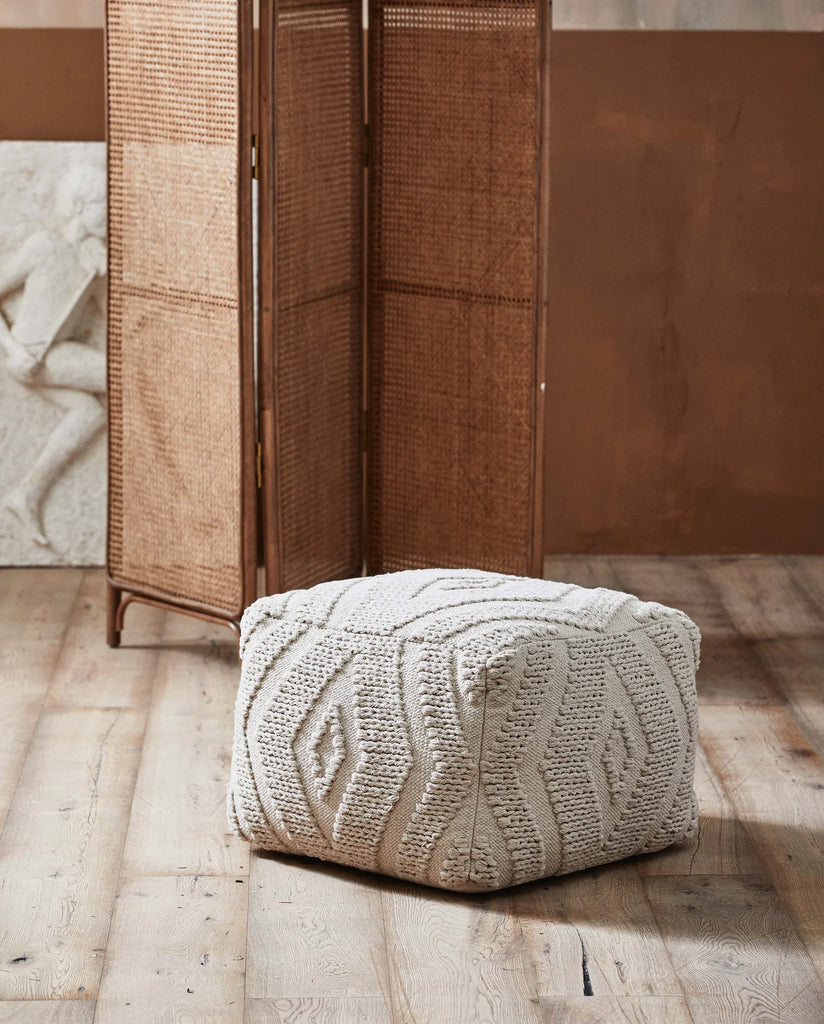 Wular Pouf
